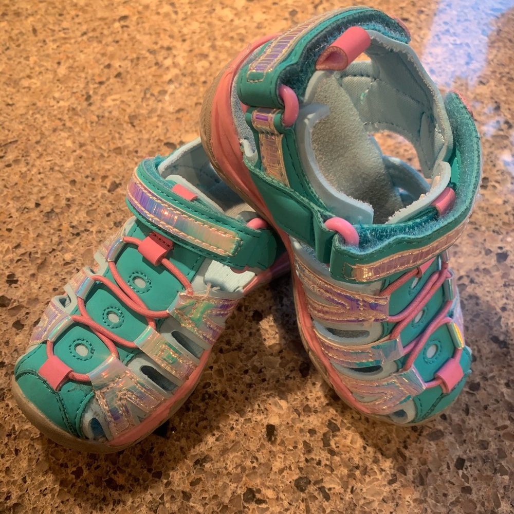 Cat and Jack toddler girl’s turquoise sandals, 8